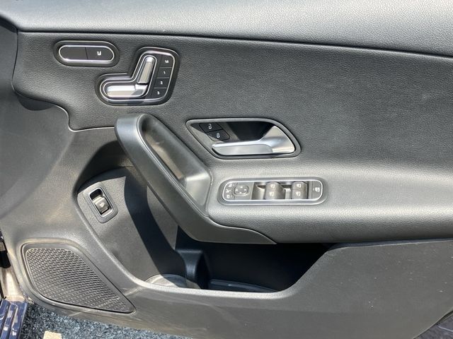 MERCEDES BENZ A class sedan
