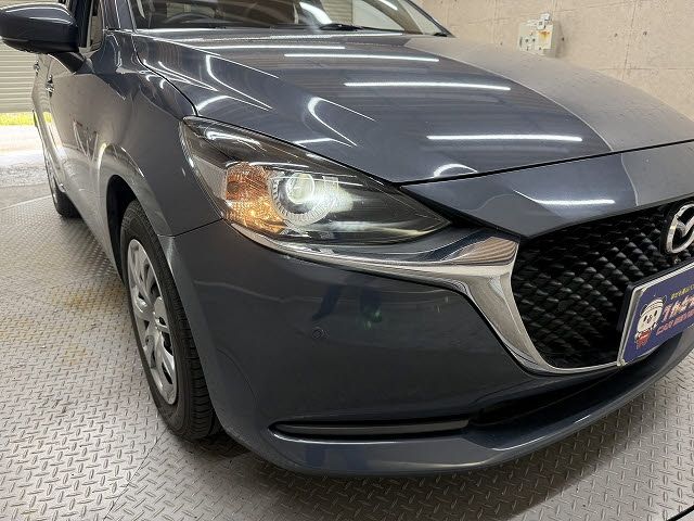 MAZDA2
