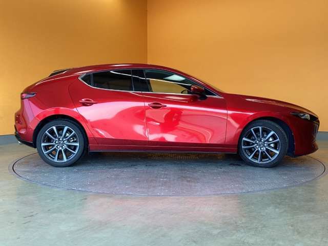 MAZDA3 FASTBACK