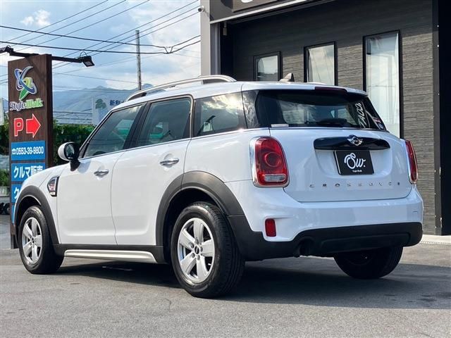 BMW MINI ONE CROSSOVER