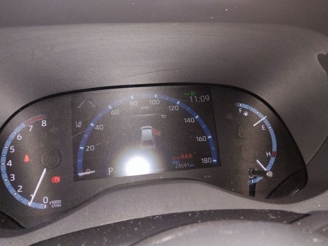 YARIS CROSS