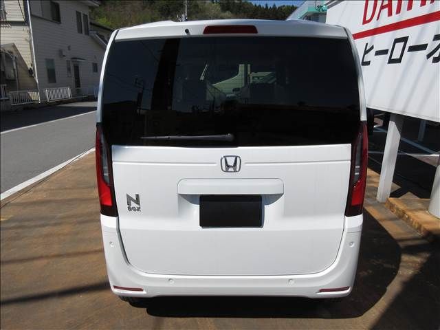 N BOX