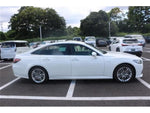 CROWN sedan hybrid