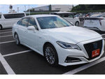 CROWN sedan hybrid
