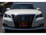 CROWN sedan hybrid