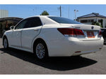 CROWN sedan hybrid