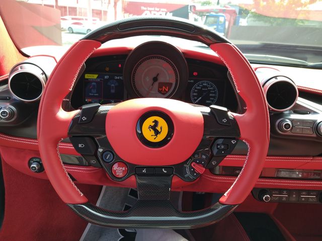 FERRARI F8 Spider