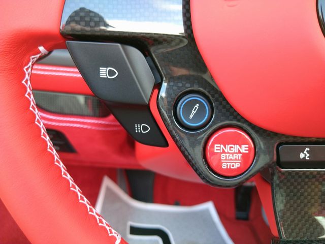 FERRARI F8 Spider