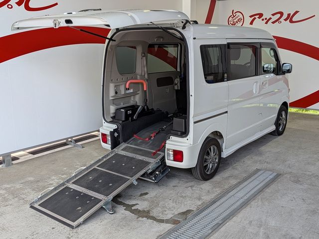 NV100 CLIPPER RIO 4WD