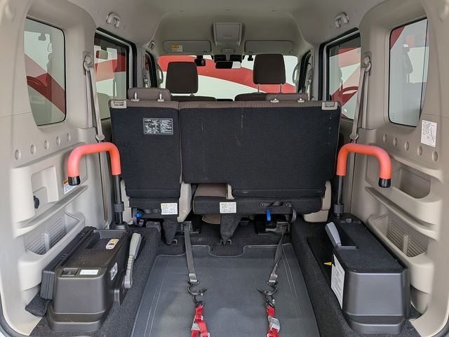 NV100 CLIPPER RIO 4WD