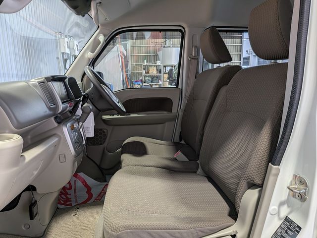 NV100 CLIPPER RIO 4WD