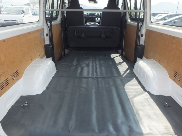 HIACE van 4WD