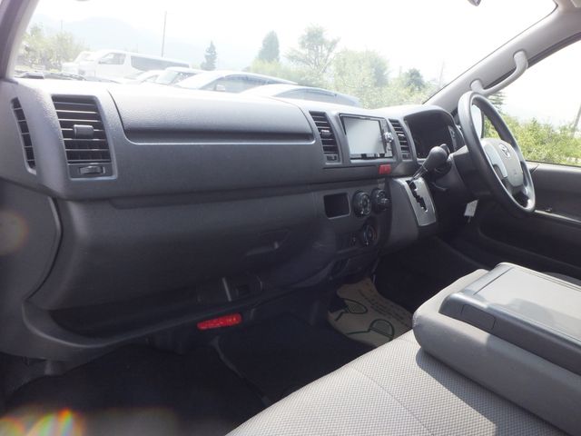 HIACE van 4WD