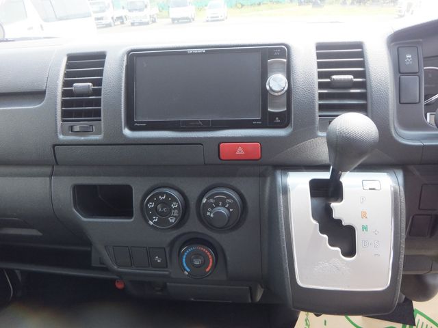 HIACE van 4WD