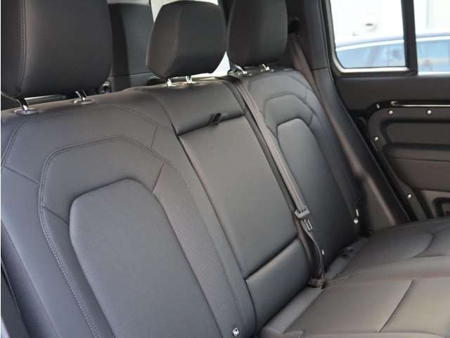 ROVER DEFENDER