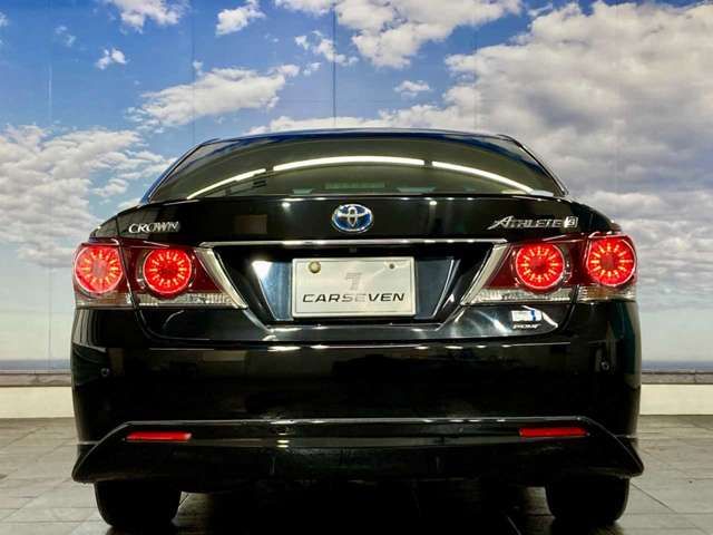 CROWN sedan hybrid 4WD
