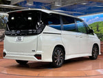 VOXY HYBRID