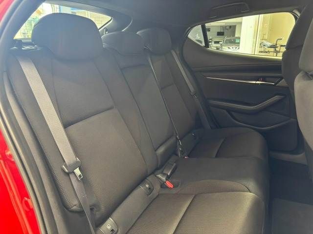 MAZDA3 FASTBACK