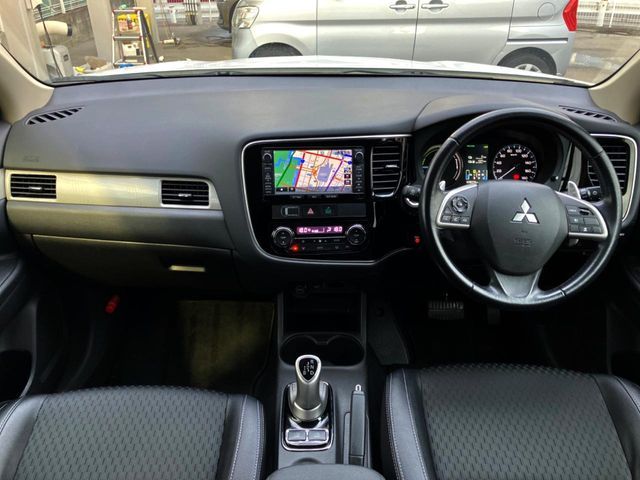 OUTLANDER PHEV