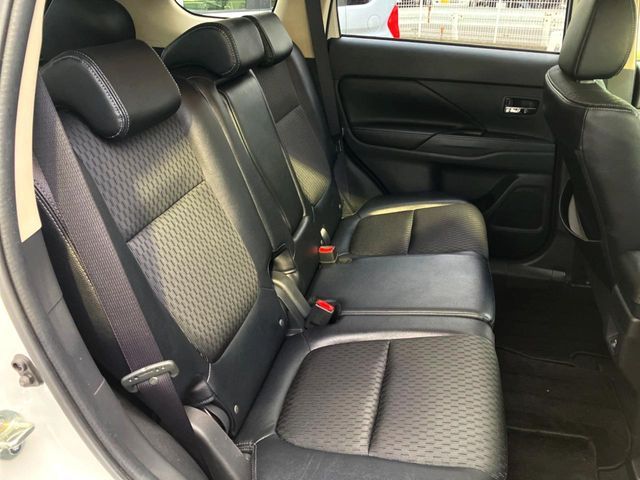 OUTLANDER PHEV