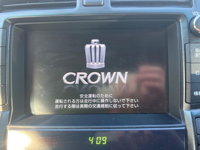 CROWN sedan