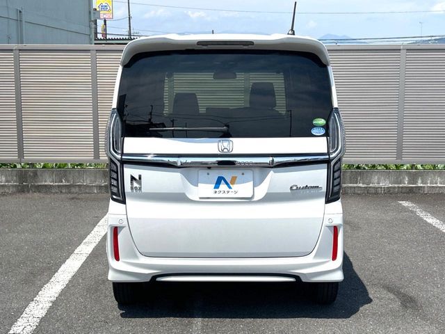 N BOX CUSTOM