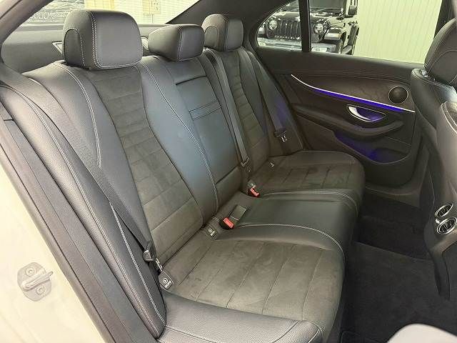 MERCEDES BENZ E class sedan