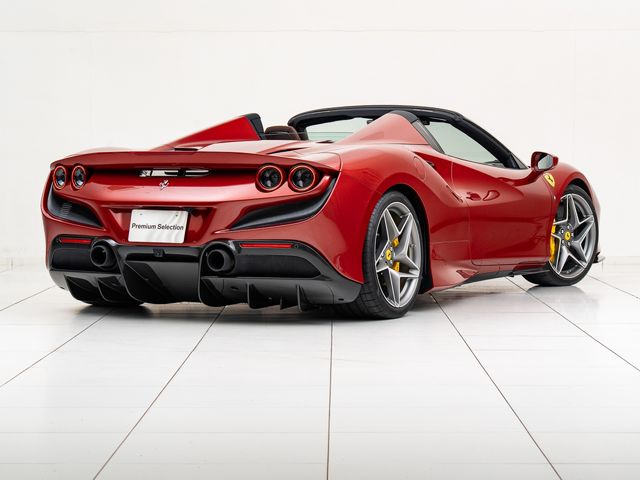 FERRARI F8 Spider