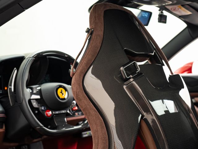 FERRARI F8 Spider