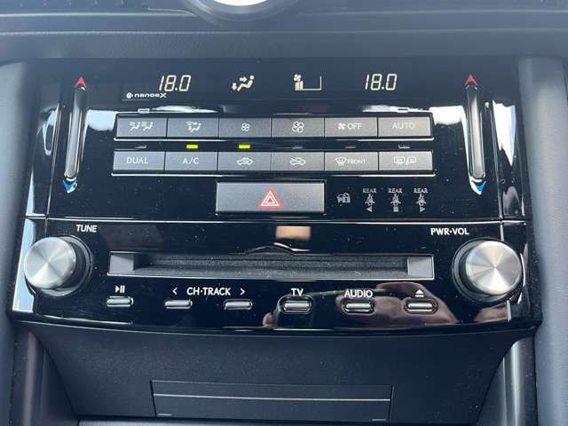 LEXUS IS300h