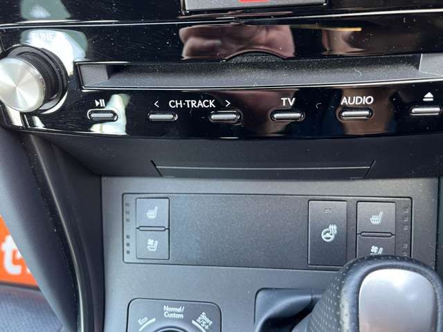LEXUS IS300h