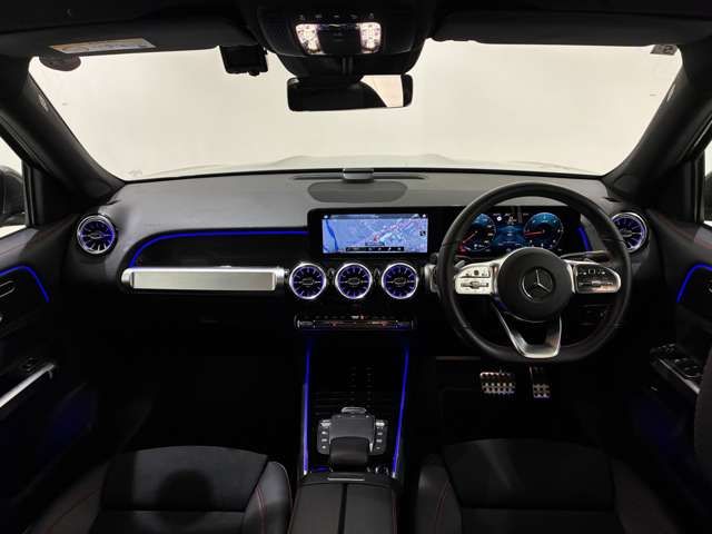 MERCEDES BENZ GLB