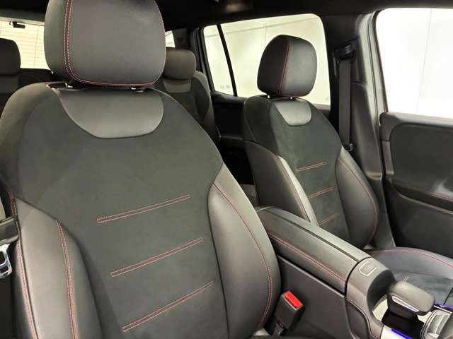 MERCEDES BENZ GLB