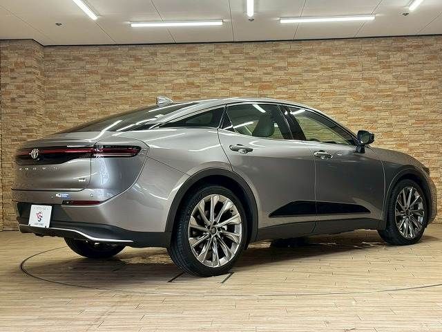 CROWN CROSSOVER