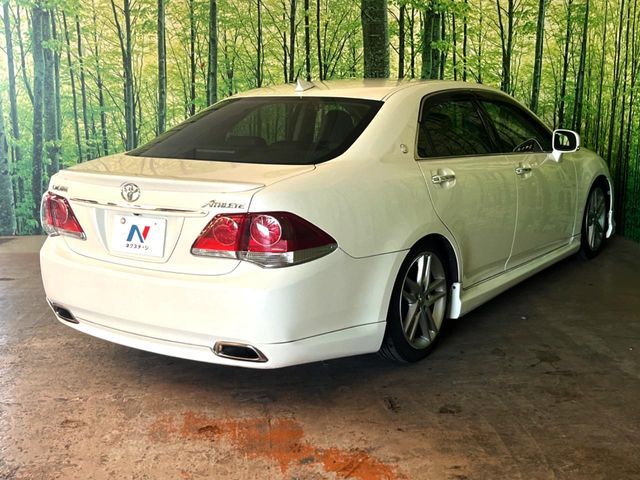 CROWN sedan