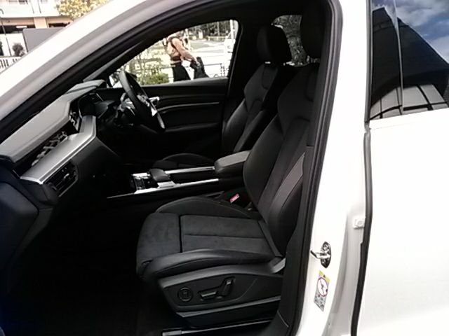 AUDI e-tron SPORTBACK