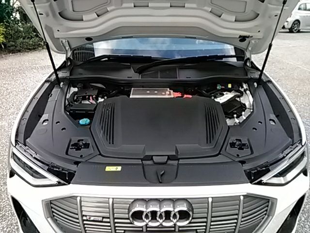 AUDI e-tron SPORTBACK