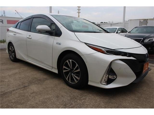 PRIUS PHV