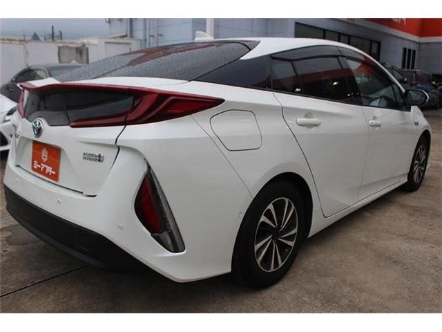 PRIUS PHV