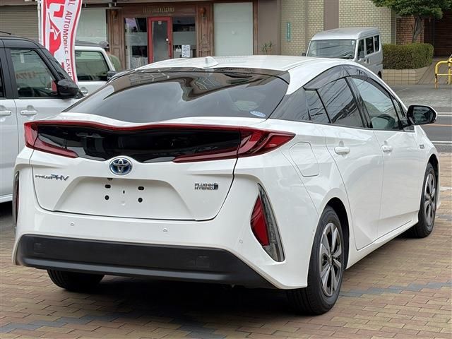 PRIUS PHV