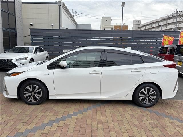 PRIUS PHV