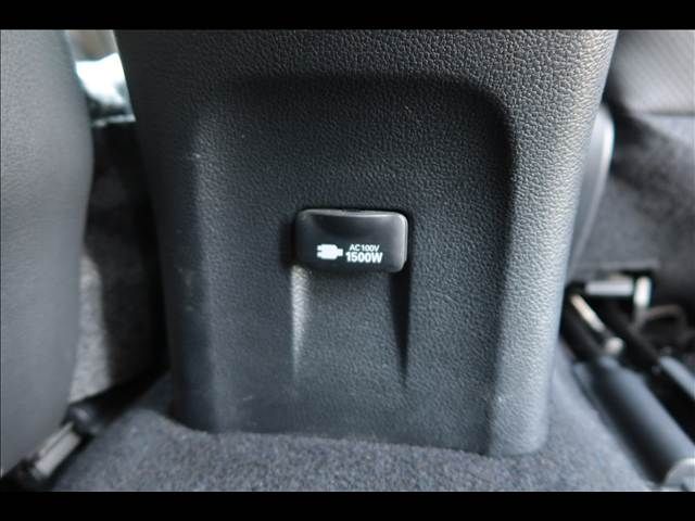 PRIUS 4WD