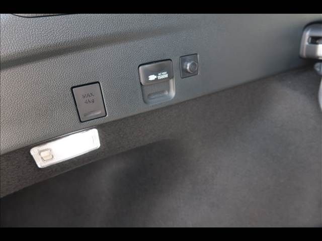 PRIUS 4WD