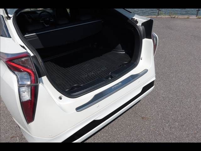 PRIUS 4WD