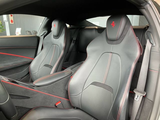 FERRARI Roma