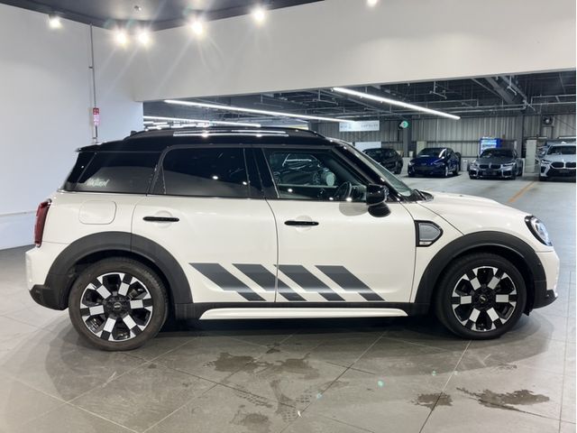MINI COOPER D CROSSOVER