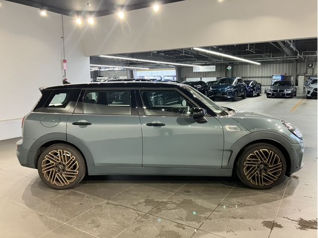 MINI COOPER CLUBMAN