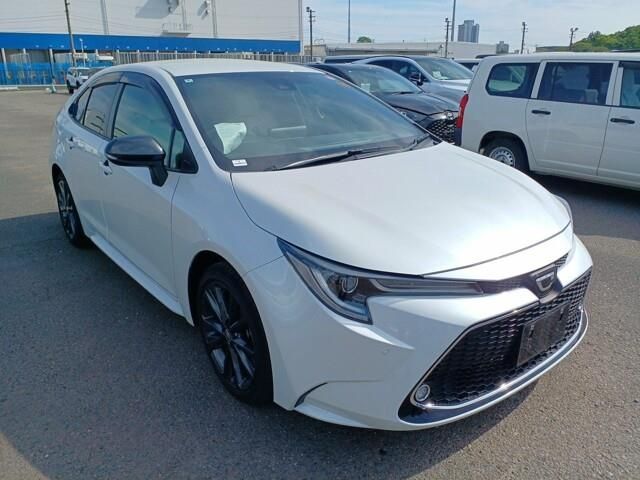 COROLLA sedan