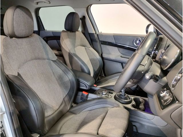 MINI COOPER D CROSSOVER