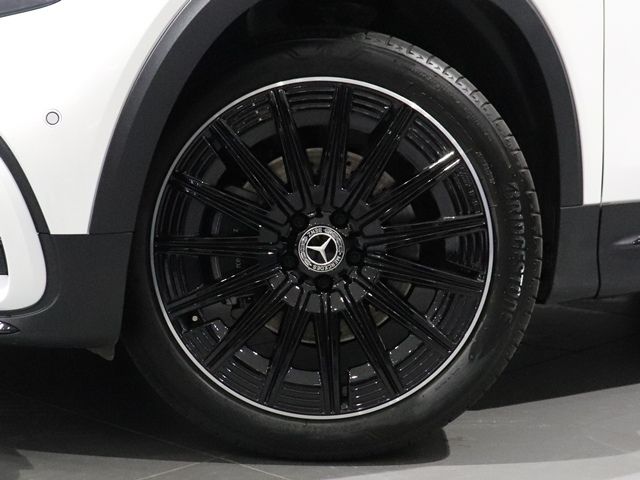 MERCEDES BENZ GLB